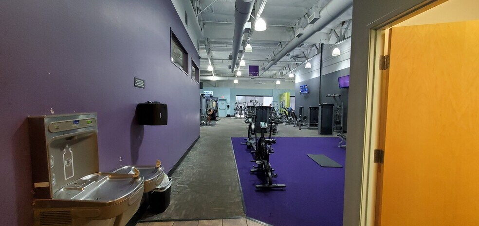 More Photos Of 4030 E Thunderbird Rd, Phoenix Storefront Retail Office For Lease
