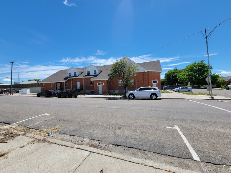 Primary Photo Of 1401 Oakley Ave, Burley Apartments For Sale