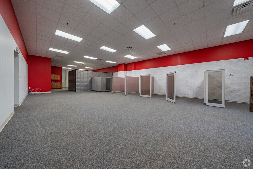 More Photos Of 2273 Washington Rd, Washington Storefront For Sale