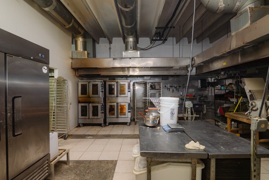 More Photos Of 1785 NW 21st Ter, Miami Warehouse For Sale