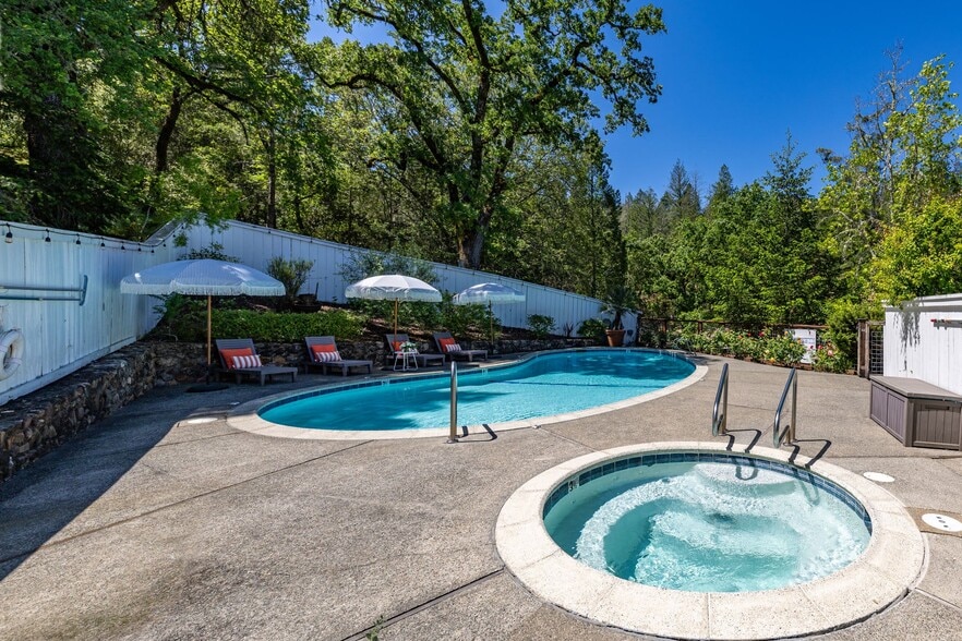 More Photos Of 1805 Foothill Blvd, Calistoga Hospitality For Sale