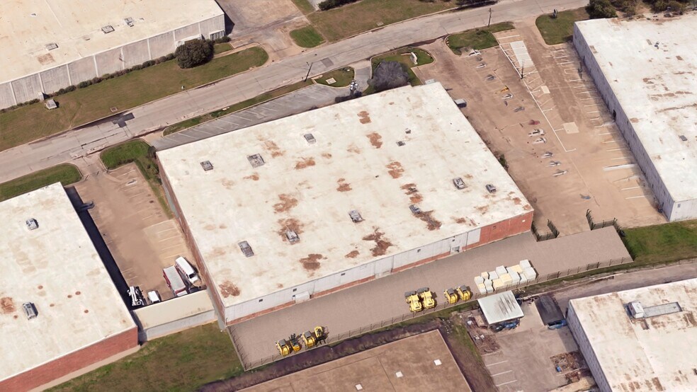 More Photos Of 1262 Viceroy Dr, Dallas Manufacturing For Lease
