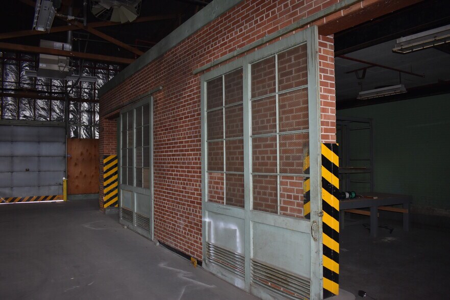 More Photos Of 884 W 2nd St, Ogden Warehouse For Lease