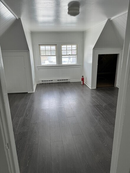 More Photos Of 2095 Montauk Hwy, Amagansett Restaurant For Lease