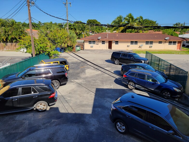 More Photos Of 2745 E Oakland Park Blvd, Fort Lauderdale Office For Sale