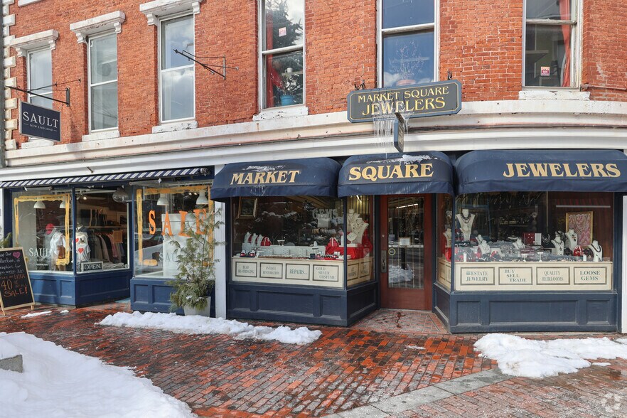 More Photos Of 10-12 Market Sq, Portsmouth Storefront Retail Office For Lease