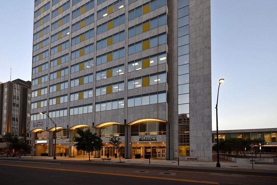 More Photos Of 303 W Wall St, Midland Office For Lease