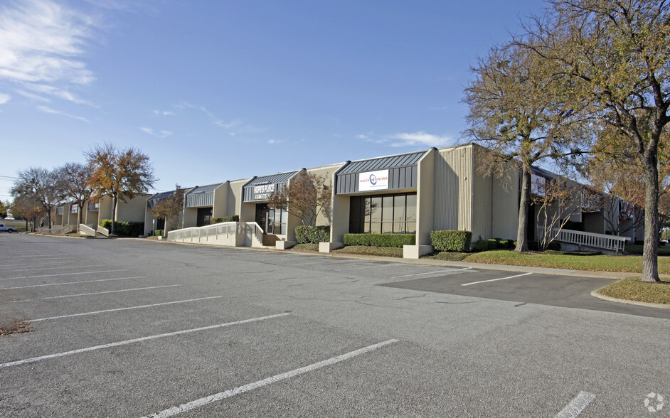 Primary Photo Of 2500 E Randol Mill Rd, Arlington Flex For Lease