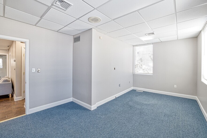 More Photos Of 135 Haven Ave, Port Washington Office For Lease