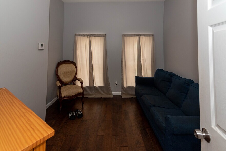 More Photos Of 2432 N Calvert St, Baltimore Apartments For Sale