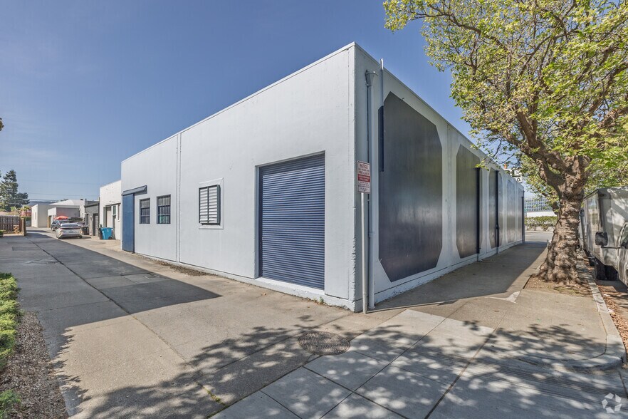More Photos Of 1024 Howard Ave, San Mateo Warehouse For Lease