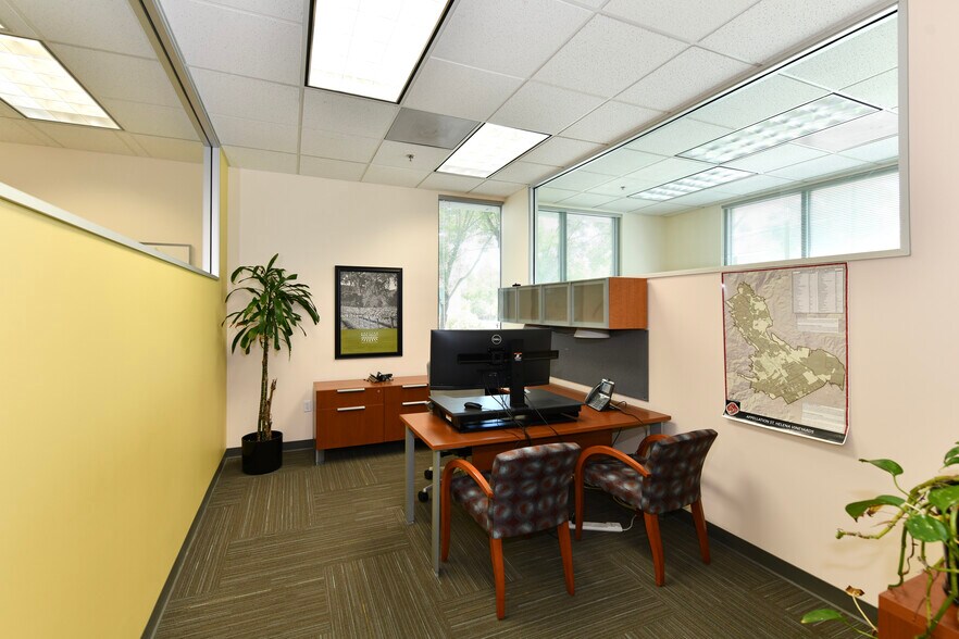 More Photos Of 899 Adams St, Saint Helena Office For Sale