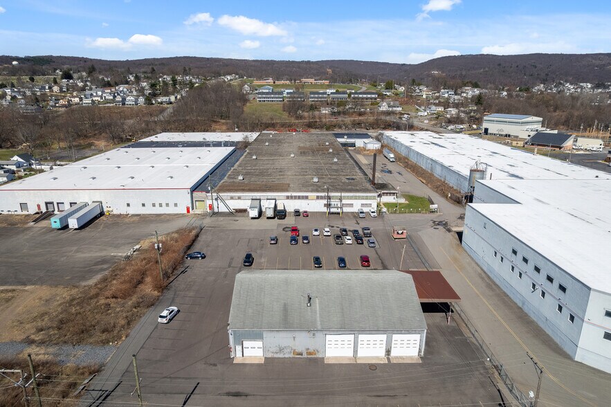 More Photos Of 232 Division St, Kingston Warehouse For Lease