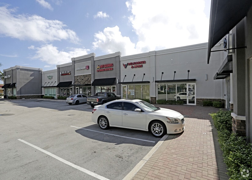 More Photos Of 645-710 W Hallandale Beach Blvd, Hallandale Unknown For Lease