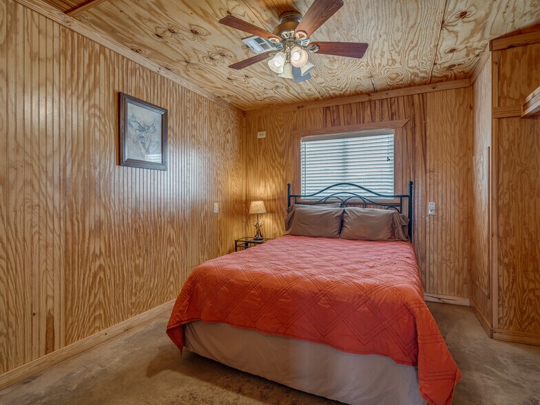 More Photos Of 341070 E 890 Rd, Chandler Lodge Meeting Hall For Sale