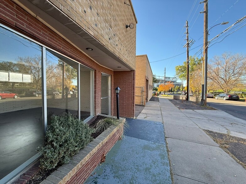 More Photos Of 2030 N Clay St, Denver Flex For Lease