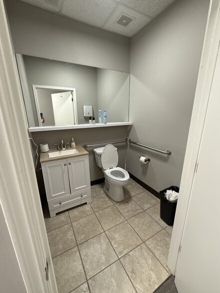 More Photos Of 1635 McFarland Blvd N, Tuscaloosa Office For Lease