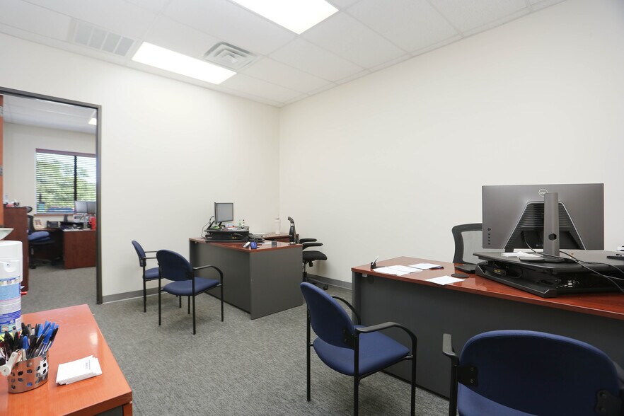 More Photos Of 20742 Stone Oak Pky, San Antonio Office For Lease
