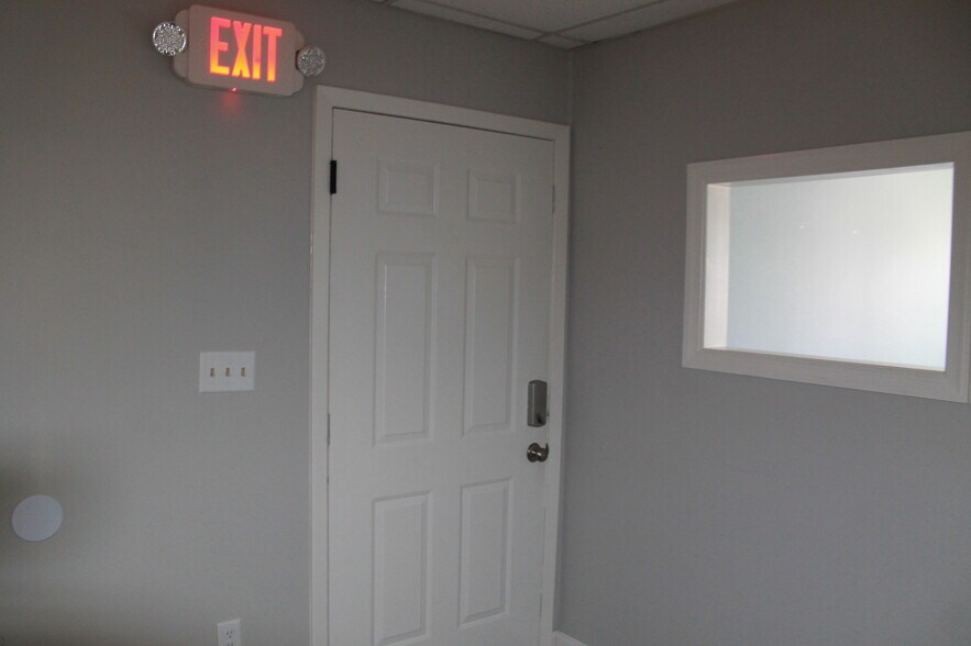 More Photos Of 3321 Doris Ave, Ocean Unknown For Lease