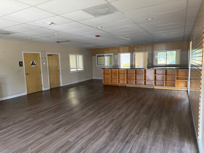 More Photos Of 1281 Franquette Ave, Concord Manufacturing For Lease