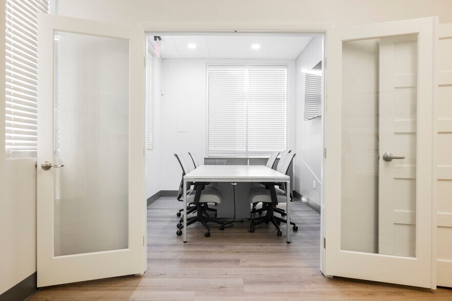 More Photos Of 3680 E Sunset Rd, Las Vegas Office For Sale