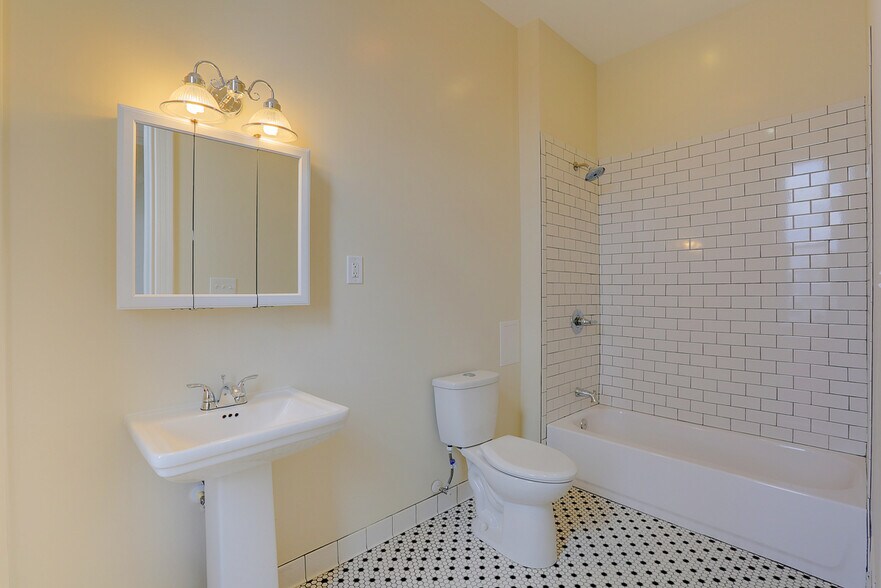 More Photos Of 2116-2118 Saint Paul St, Baltimore Apartments For Sale
