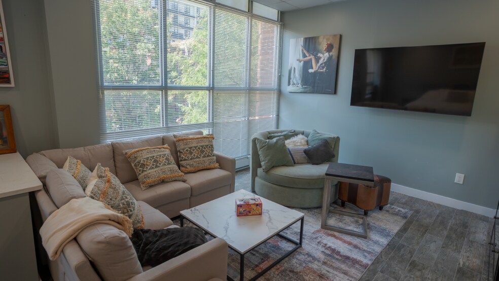 More Photos Of 5-49 47th Rd, Long Island City Office Residential For Lease