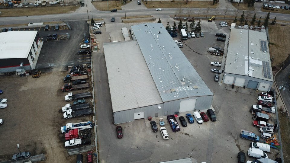 More Photos Of 143 East Lake Blvd NE, Airdrie Warehouse For Lease