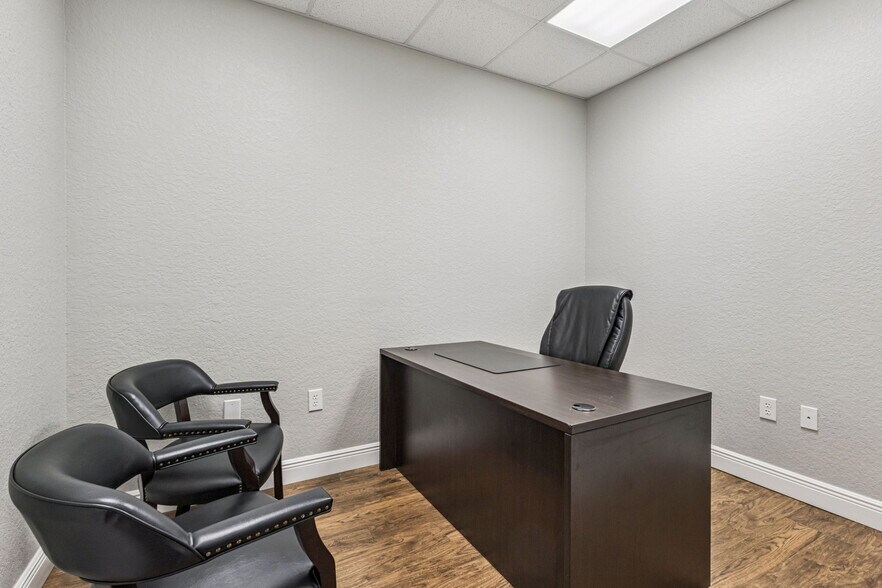 More Photos Of 235 Hatteras Ave, Clermont Medical For Lease