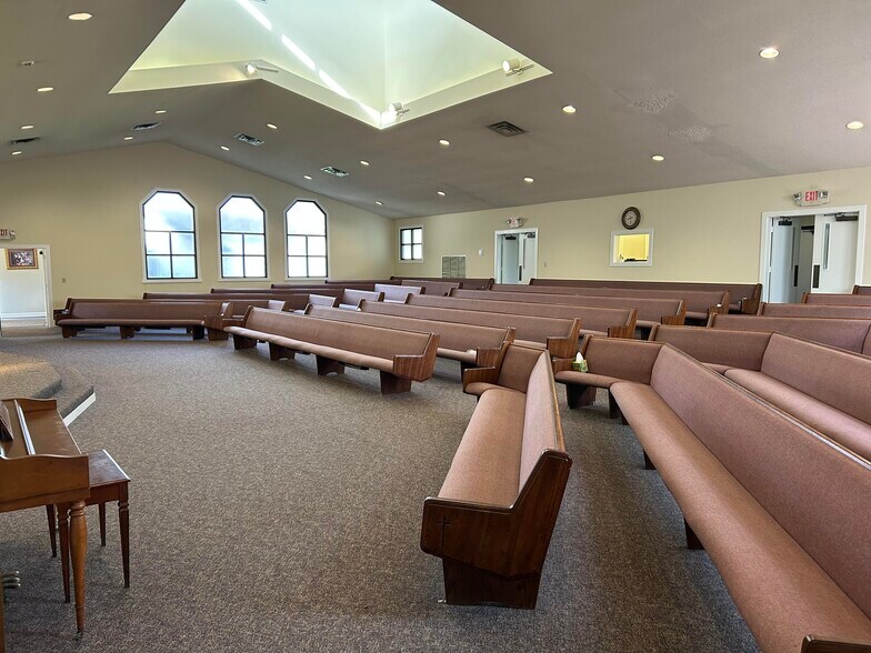 More Photos Of 31 Calhoun Ave, Greenville Religious Facility For Sale