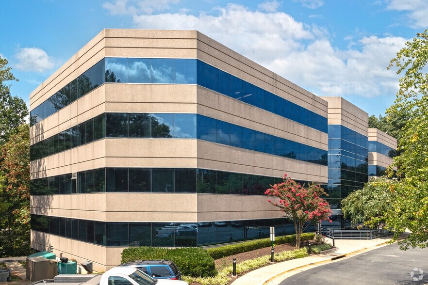 More Photos Of 1801 Robert Fulton Dr, Reston Office For Sale