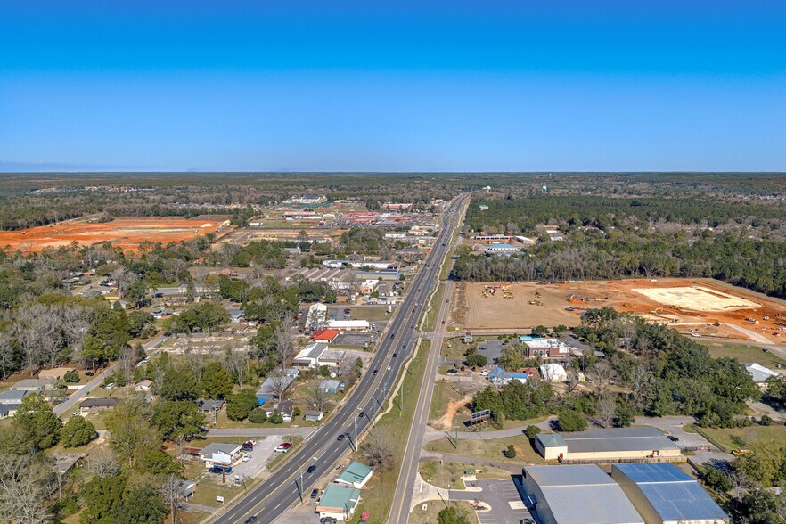 More Photos Of 1025 Industrial Dr, Crestview General Retail For Sale