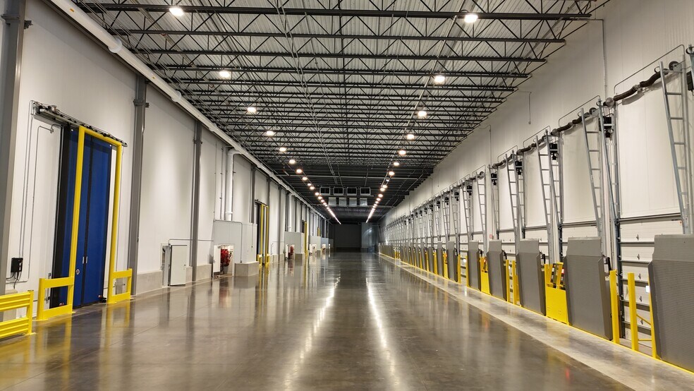 More Photos Of 10105 Pritchard Road, Jacksonville Refrigeration Cold Storage For Lease