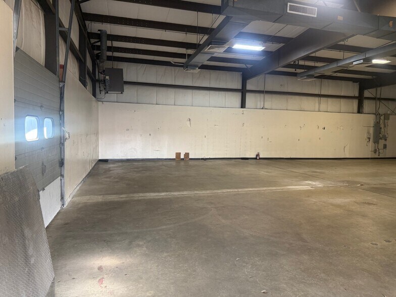 More Photos Of 67 Beverage Hill Ave, Pawtucket Industrial For Lease