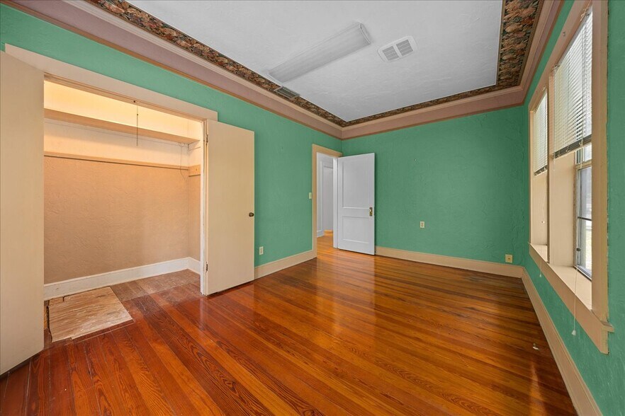 More Photos Of 2206 SE 3rd Ave, Ocala Office Residential For Sale