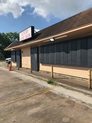 Primary Photo Of 1147 Woodworth Blvd, Port Arthur Freestanding For Sale