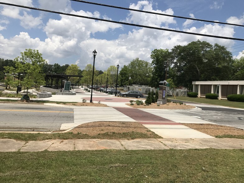 More Photos Of 27-29 Lee St, Jonesboro Storefront For Sale