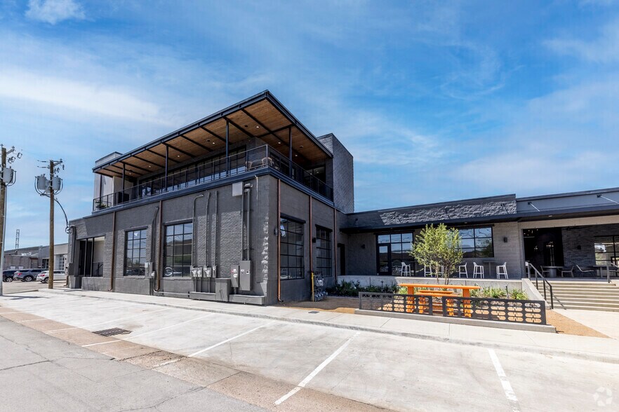 More Photos Of 119-127 Manufacturing St, Dallas Unknown For Lease