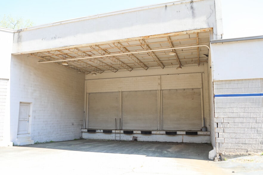 More Photos Of 465 Bishop St NW, Atlanta Warehouse For Sale