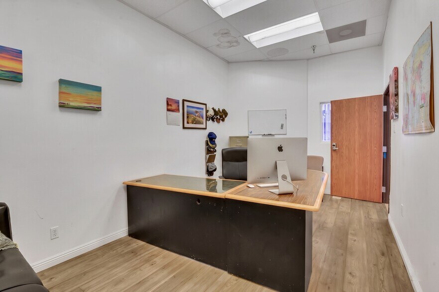 More Photos Of 2962 Seaborg Ave, Ventura Warehouse For Sale