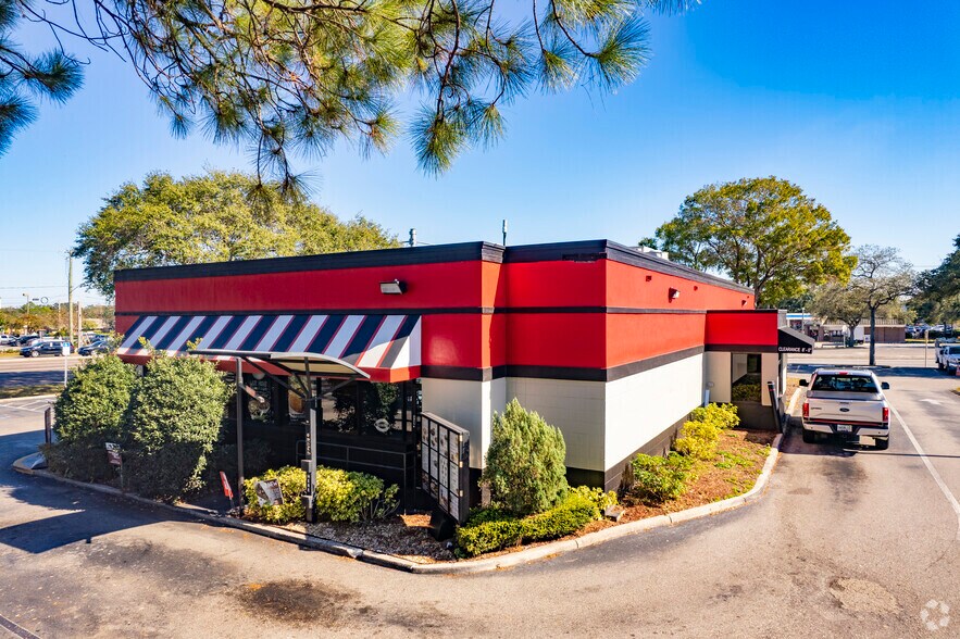 Primary Photo Of 5501 E Fowler Ave, Tampa Fast Food For Sale