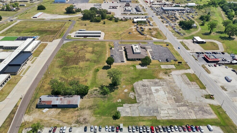 More Photos Of 1406 East St, Iola Land For Sale