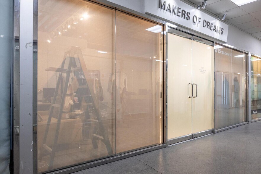 More Photos Of 1100 S San Pedro St, Los Angeles Storefront For Lease