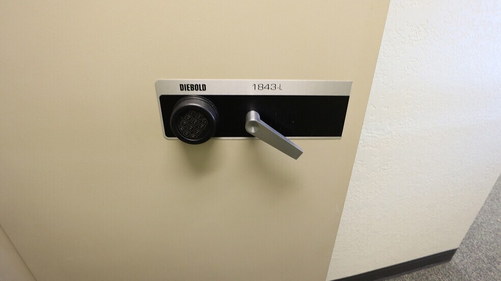 More Photos Of 3425 Hobson Rd, Fort Wayne Storefront Retail Office For Sale