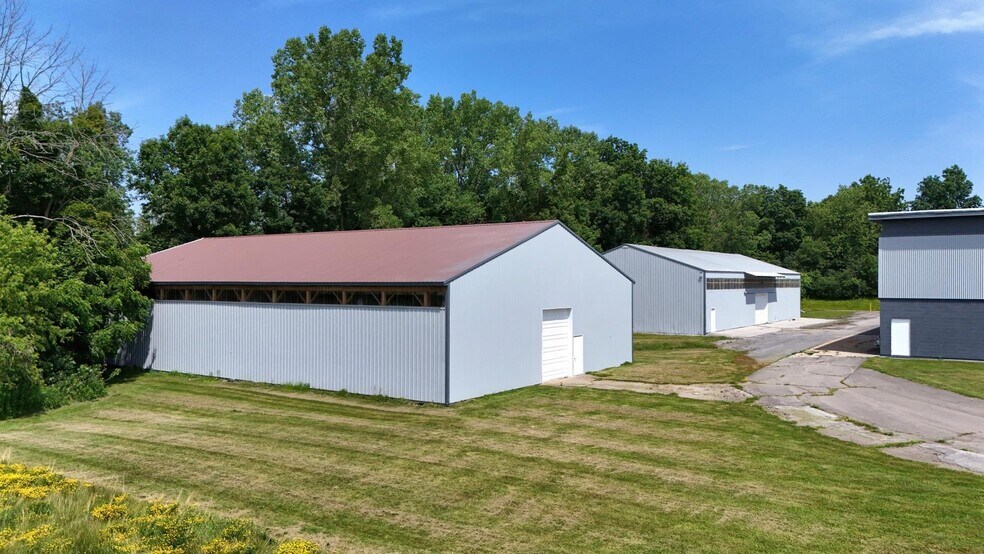 More Photos Of 8673 Lyons Marengo Rd, Lyons Manufacturing For Lease