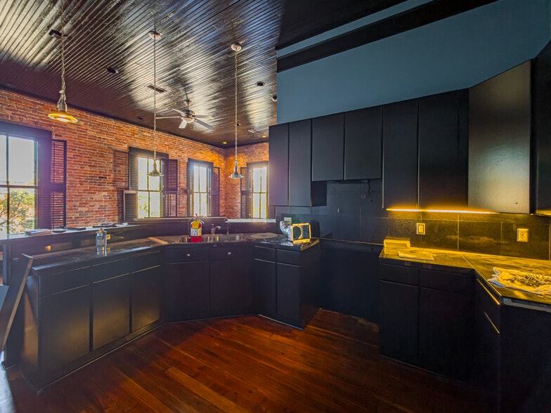 More Photos Of 105-111 W Central, Valdosta Storefront Retail Office For Sale