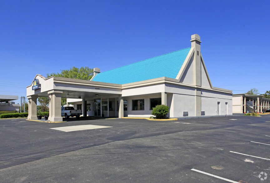 Primary Photo Of 3100 Apalachee Pky, Tallahassee Office For Lease
