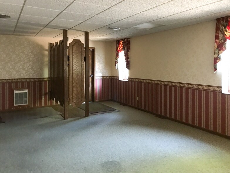 More Photos Of 370 Cline Ave, Mansfield Office Residential For Sale