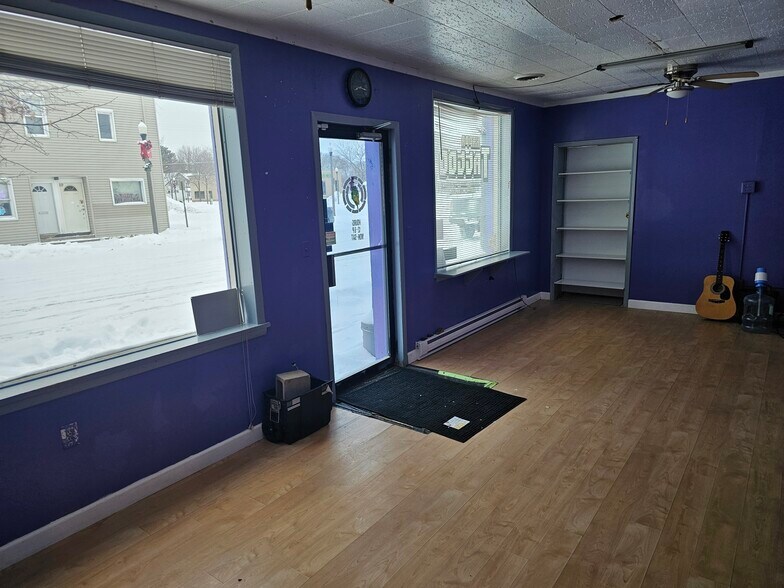 More Photos Of 220 Ashland St S, Cambridge Storefront Retail Office For Lease