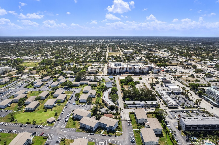 More Photos Of 640 SE 2nd Ave, Boynton Beach Apartments For Sale